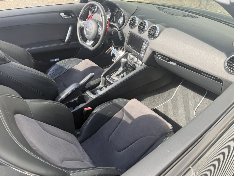AUDI TTS ROADSTER - Photo 8