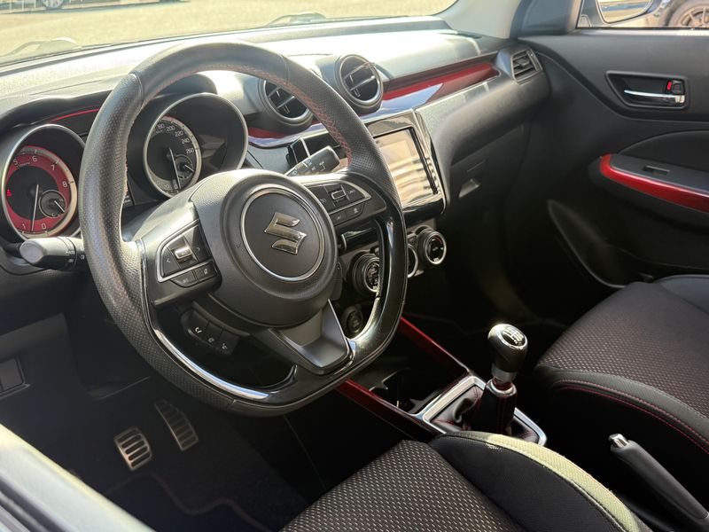 SUZUKI SWIFT - Photo 3