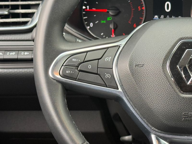 RENAULT CLIO V - Photo 10