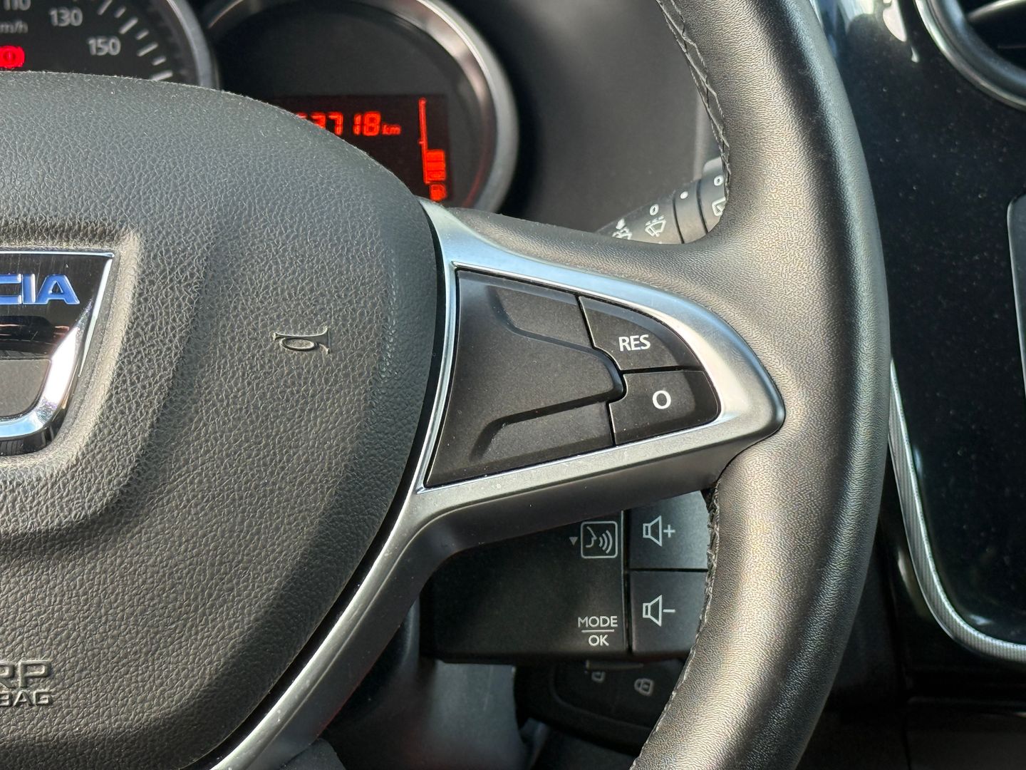 DACIA SANDERO - Photo 10