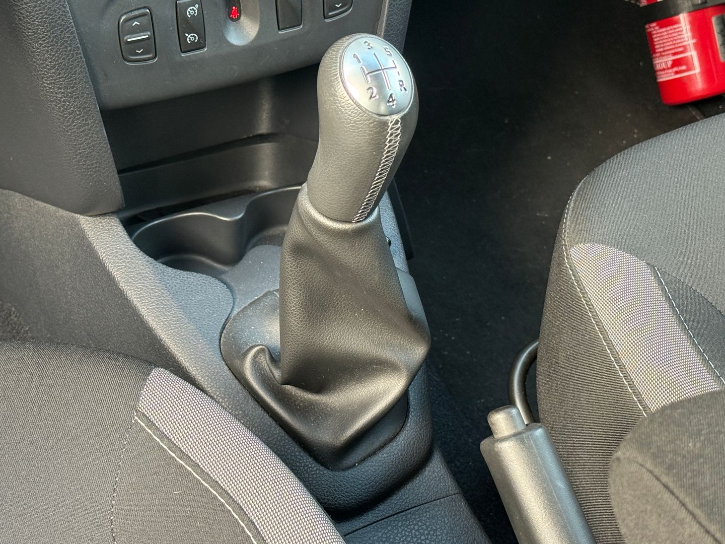 DACIA SANDERO - Photo 11