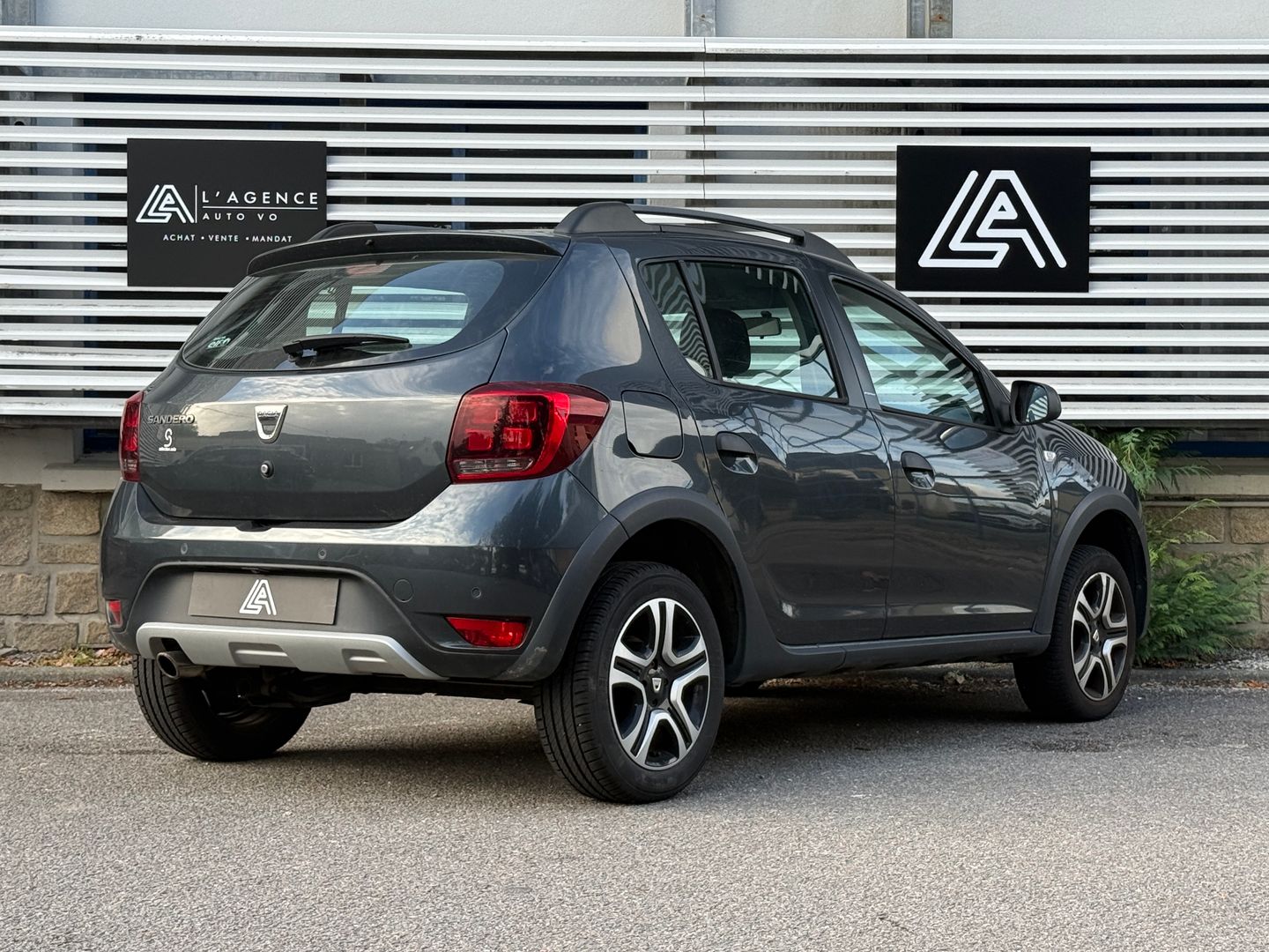 DACIA SANDERO - Photo 4