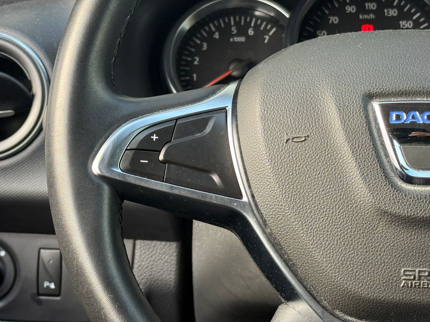 DACIA SANDERO - Photo 9