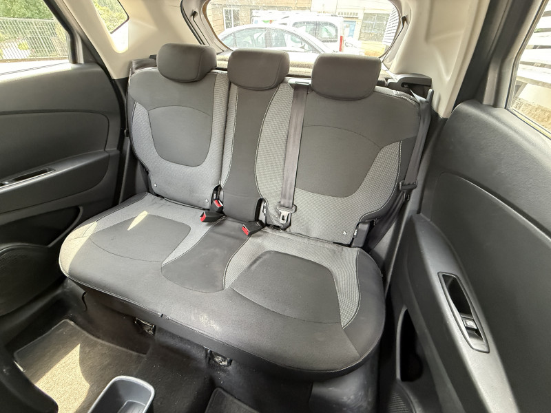 RENAULT CAPTUR - Photo 13