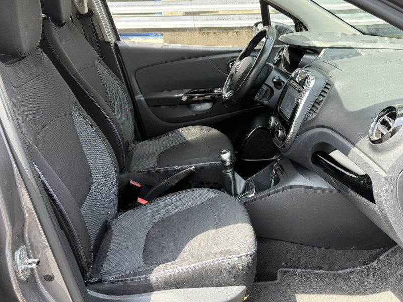 RENAULT CAPTUR - Photo 14
