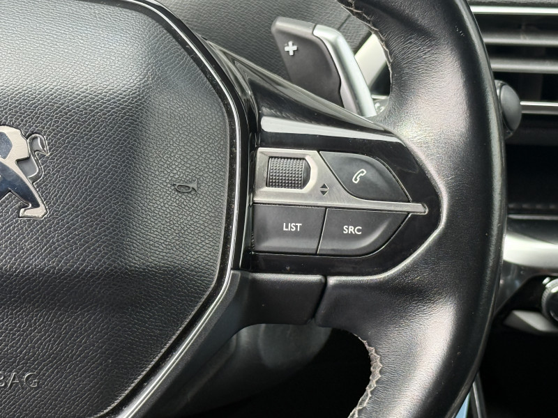 PEUGEOT 5008 - Photo 14