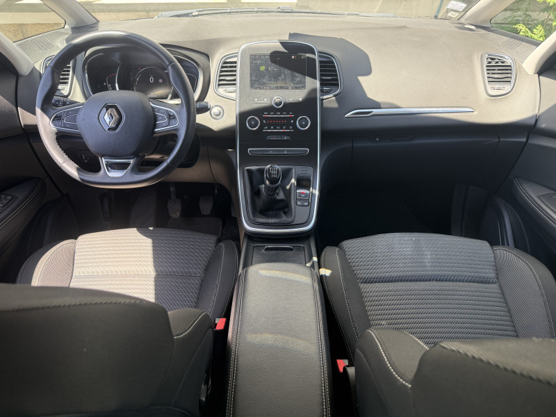 RENAULT GRAND SCENIC IV - Photo 8