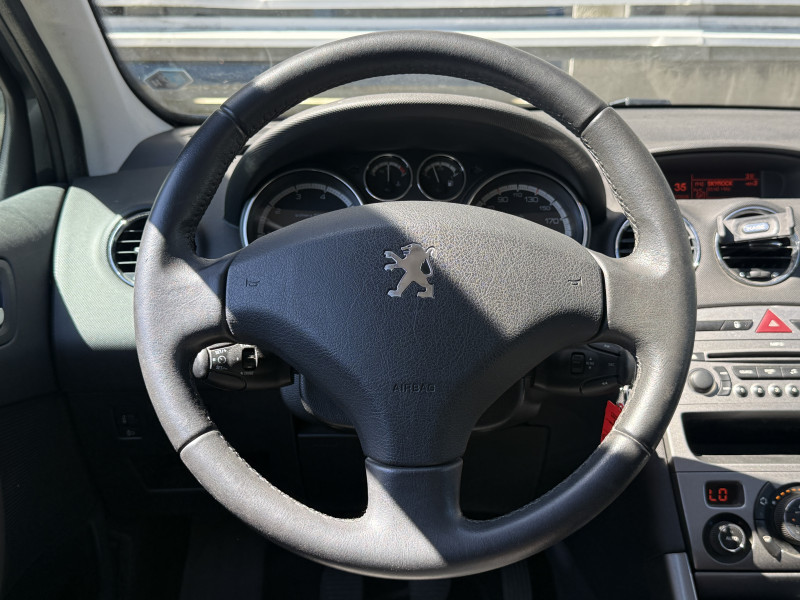 PEUGEOT 308 - Photo 8