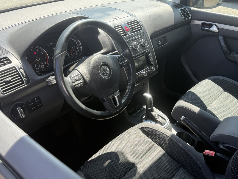 VOLKSWAGEN TOURAN - Photo 3