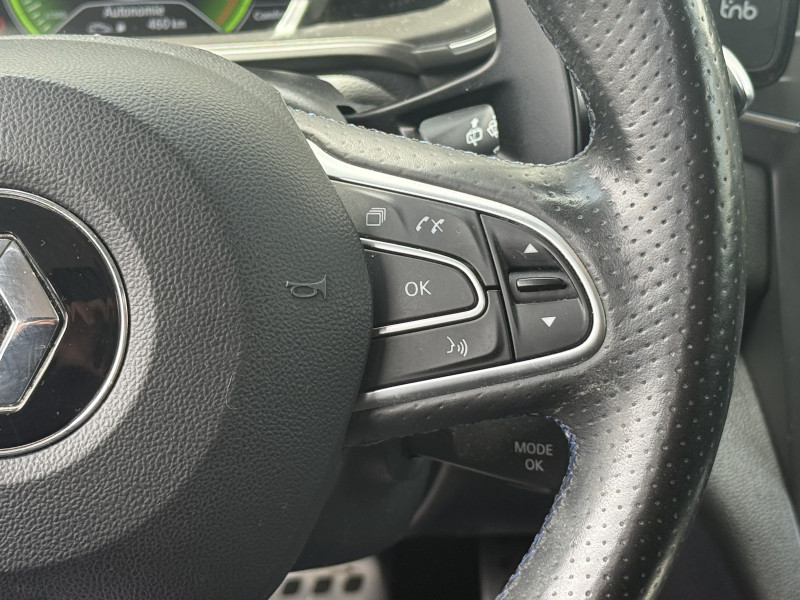RENAULT MEGANE IV - Photo 10