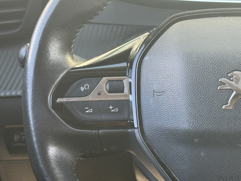 PEUGEOT 2008 - Photo 8