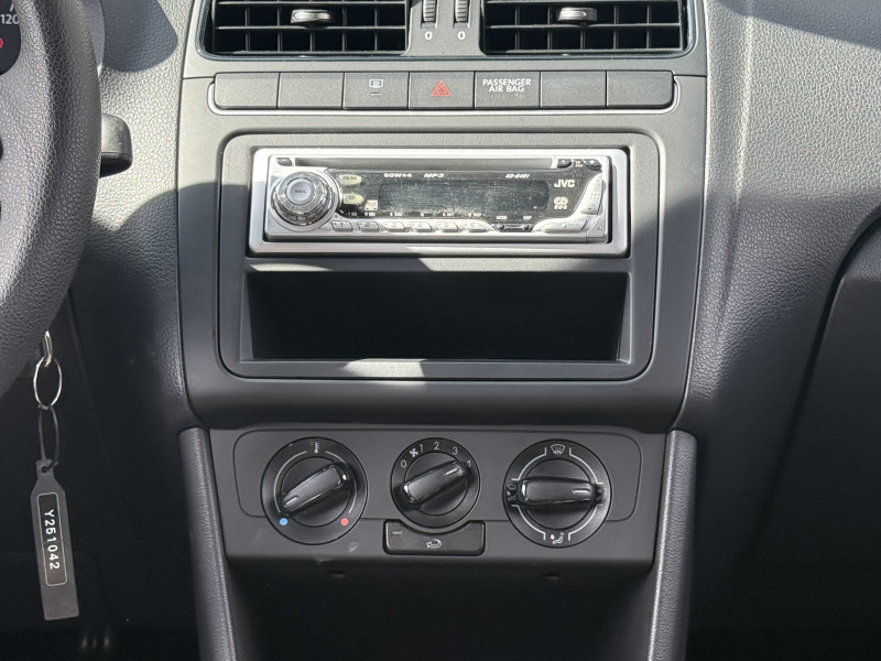 VOLKSWAGEN POLO - Photo 9