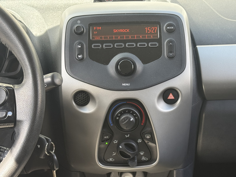 TOYOTA AYGO - Photo 12