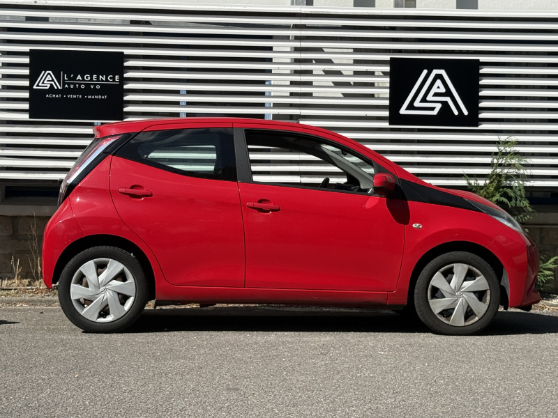 TOYOTA AYGO - Photo 13