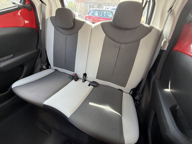 TOYOTA AYGO - Photo 14