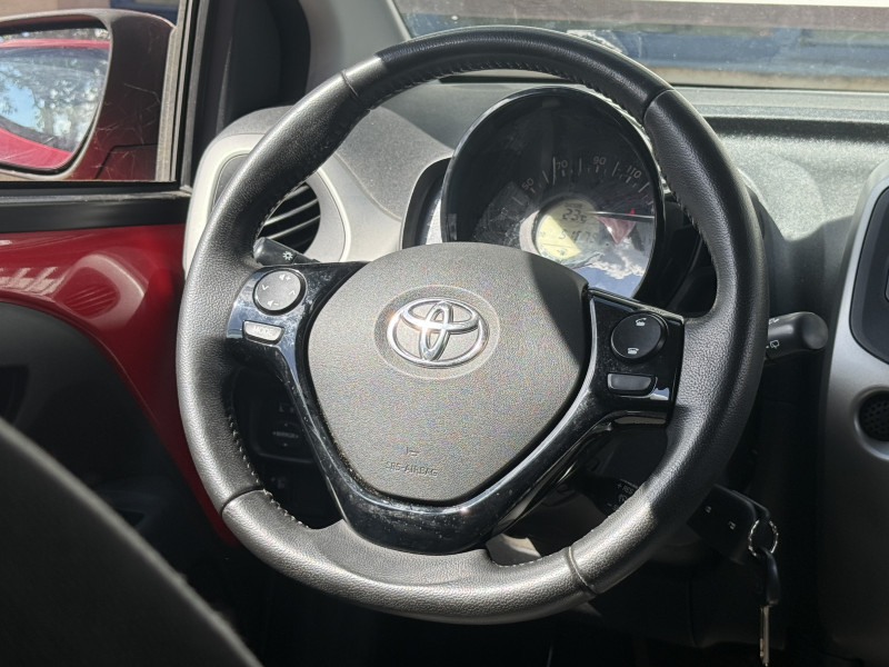 TOYOTA AYGO - Photo 8