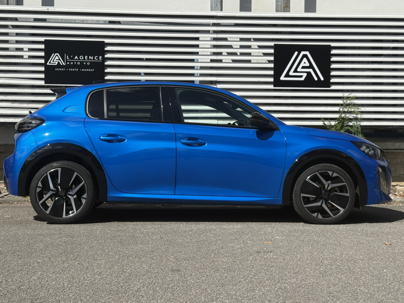 PEUGEOT 208 - Photo 18