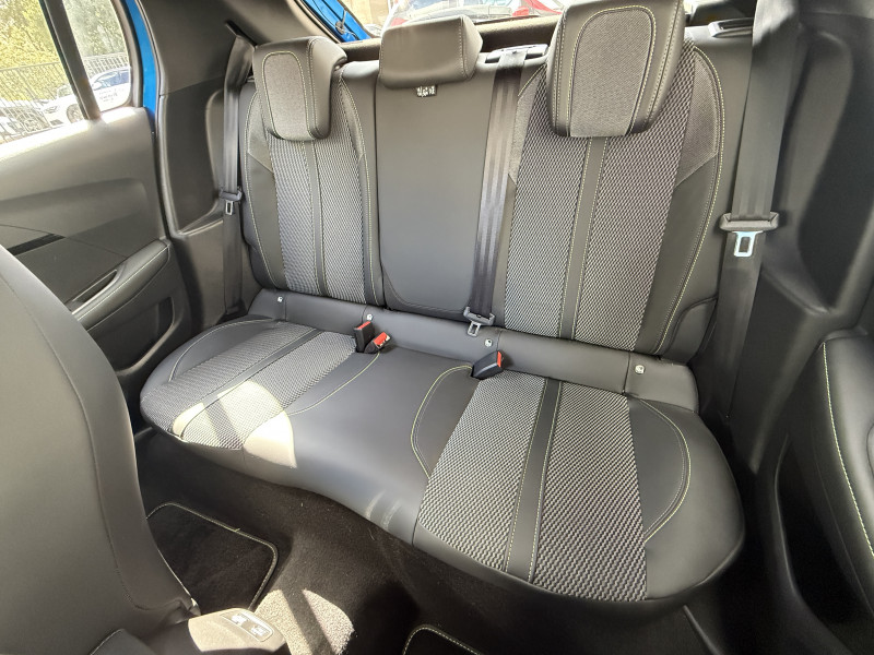 PEUGEOT 208 - Photo 19