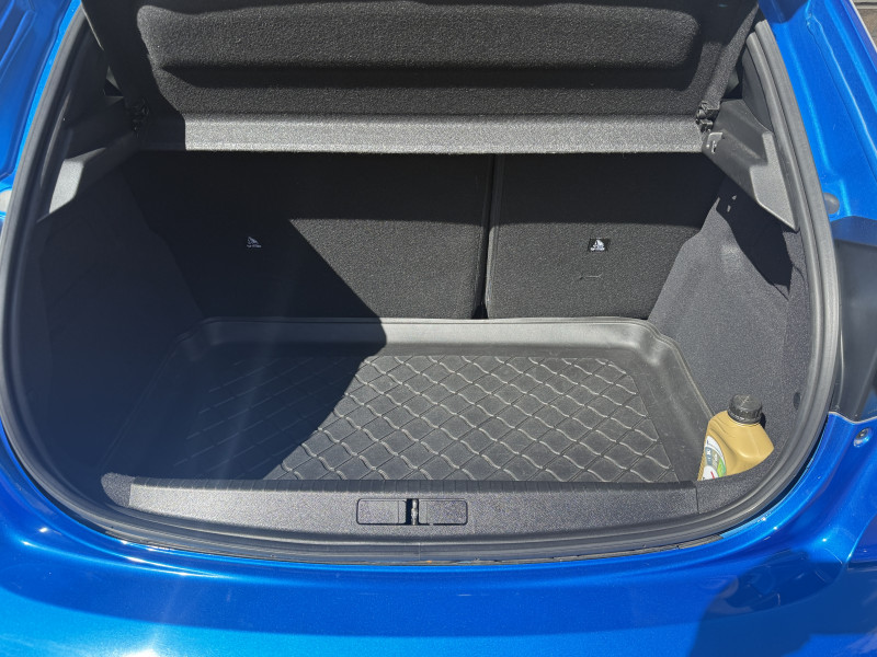 PEUGEOT 208 - Photo 6