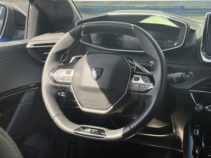 PEUGEOT 208 - Photo 9